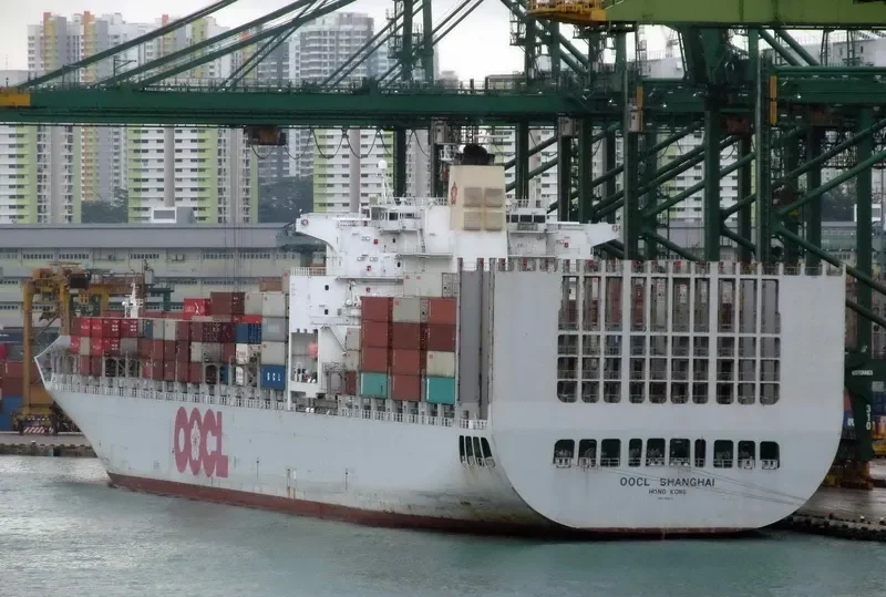OOCL SHANGHAI Container Ship IMO 9198111 photo 6