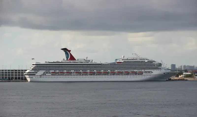 CARNIVAL CONQUEST Passenger Ship IMO 9198355 photo 4