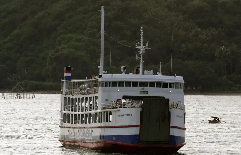 KMP. SWARNA KARTIKA Passenger Ship IMO 9199505 photo 6