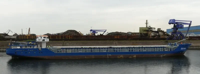 ZEUS Container Ship IMO 9199684 photo 6