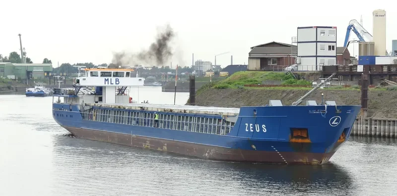 ZEUS Container Ship IMO 9199684 photo 7