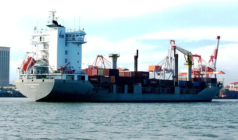 LORCON DUMAGUETE Container Ship IMO 9200017 photo 6