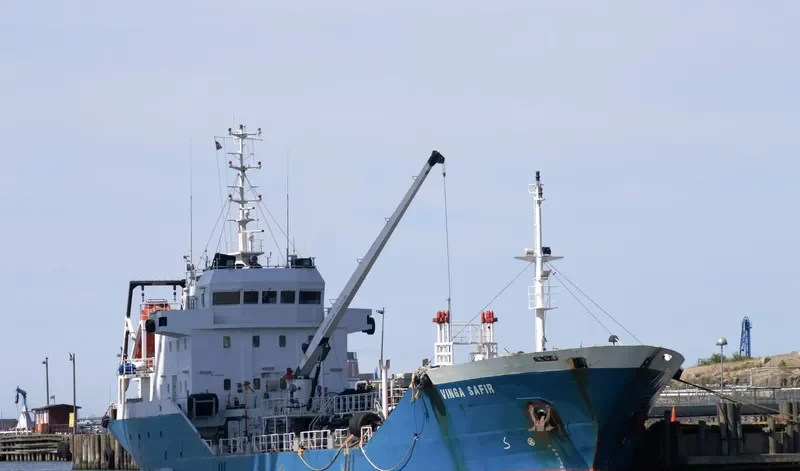 VINGA SAFIR Tanker IMO 9200158 photo 3