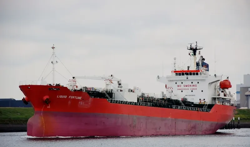 GEUM GANG Tanker IMO 9200603 photo 2