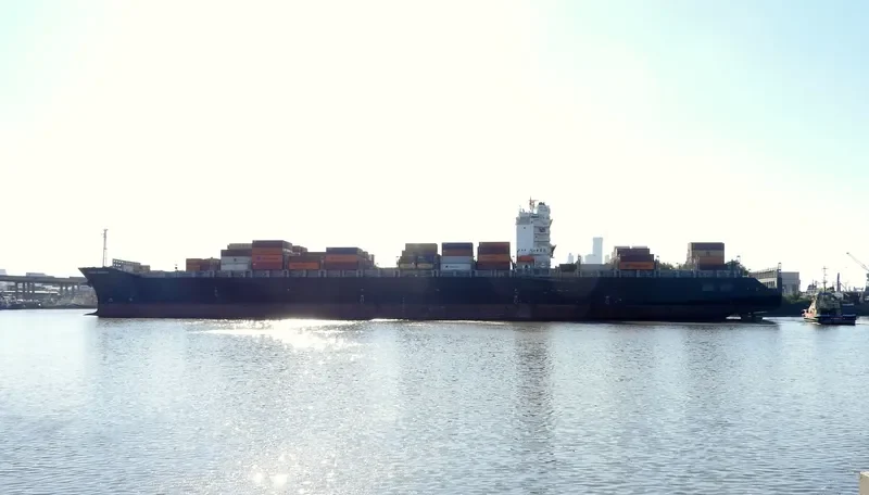 CONTI DARWIN Container Ship IMO 9200689 photo 10