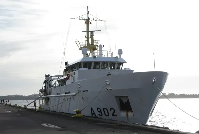 VAN KINSBERGEN General Cargo IMO 9201578 photo 3