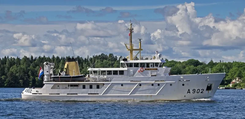 VAN KINSBERGEN General Cargo IMO 9201578 photo 8