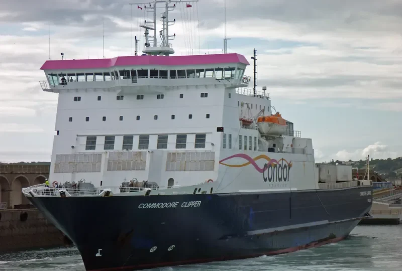 COMMODORE CLIPPER Ro-Ro IMO 9201750 photo 8
