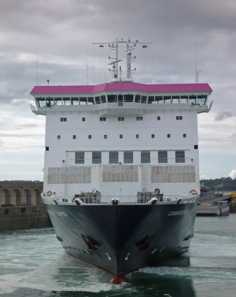 COMMODORE CLIPPER Ro-Ro IMO 9201750 photo 9