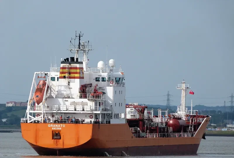 DARMIK Tanker IMO 9201774 photo 6