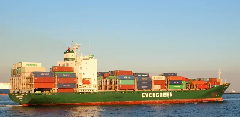 UNI PATRIOT Container Ship IMO 9202168 photo 2