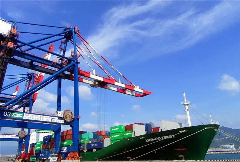 UNI PATRIOT Container Ship IMO 9202168 photo 7