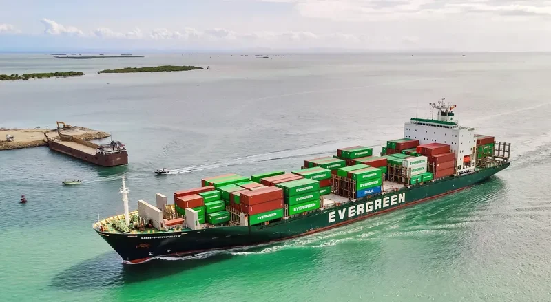 UNI PERFECT Container Ship IMO 9202182 photo 7
