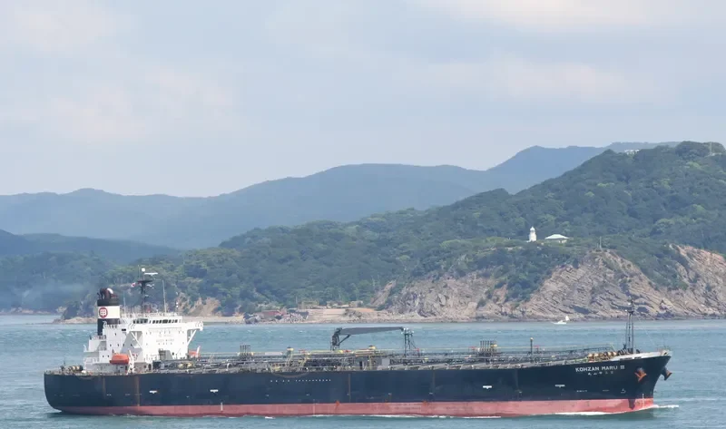 CROWN JEWELS Tanker IMO 9202388 photo 3
