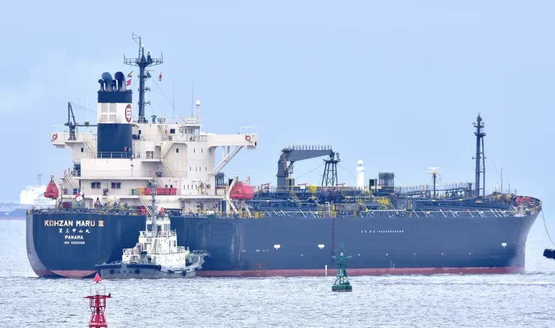 CROWN JEWELS Tanker IMO 9202388 photo 10