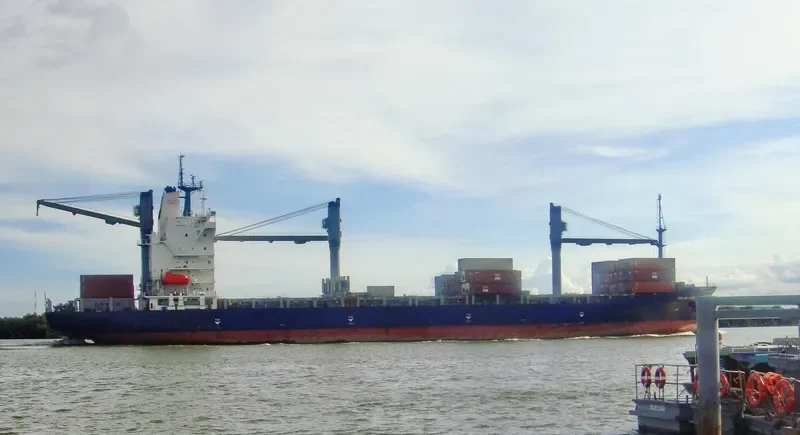 SEA OF LUCK Container Ship IMO 9202481 photo 10