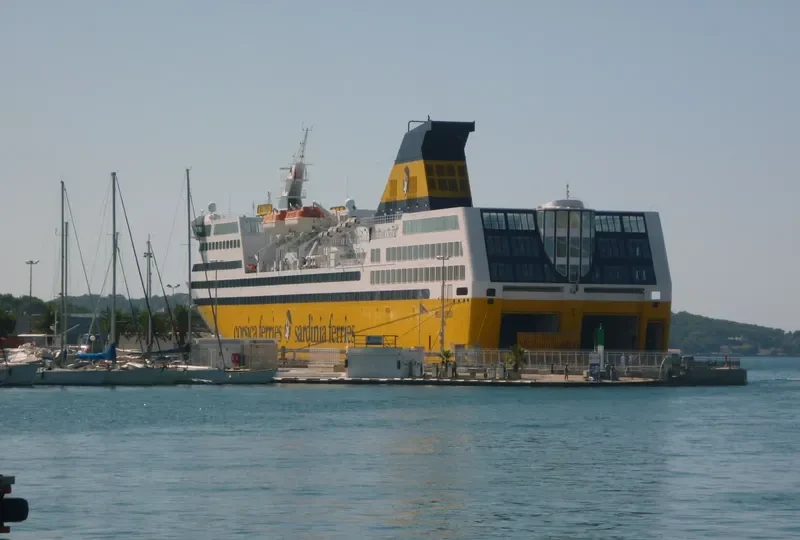 MEGA EXPRESS Ro-Ro IMO 9203174 photo 5