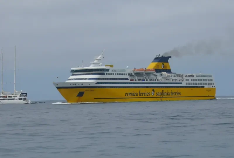 MEGA EXPRESS Ro-Ro IMO 9203174 photo 8