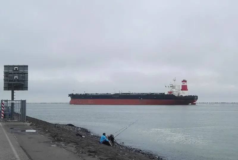 DAZZLE Tanker IMO 9203277 photo 2