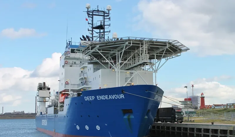 DEEP ENDEAVOUR Offshore Vessel IMO 9203306 photo 8