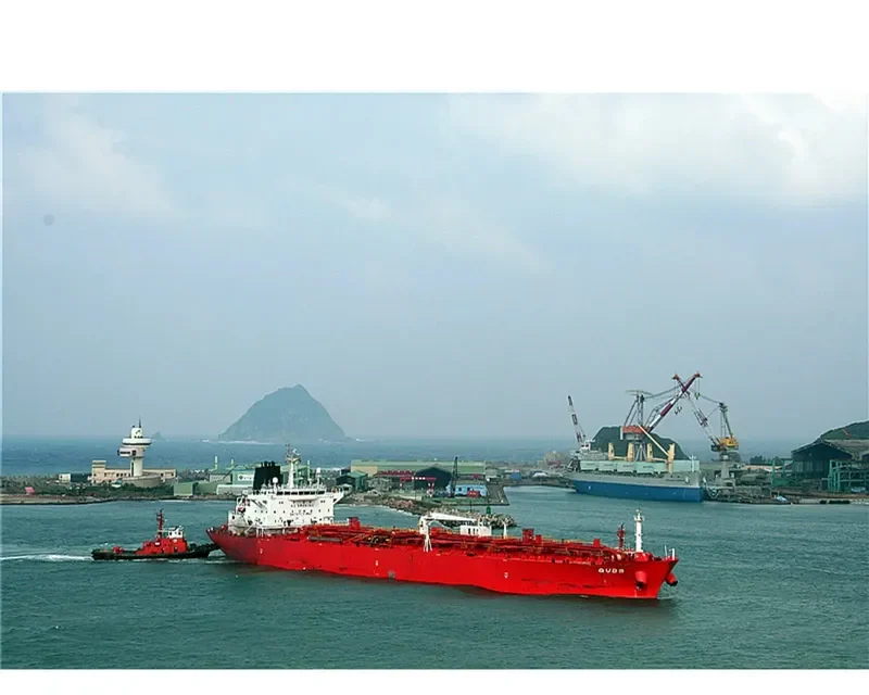 FOREVER RICH Tanker IMO 9203928 photo 2