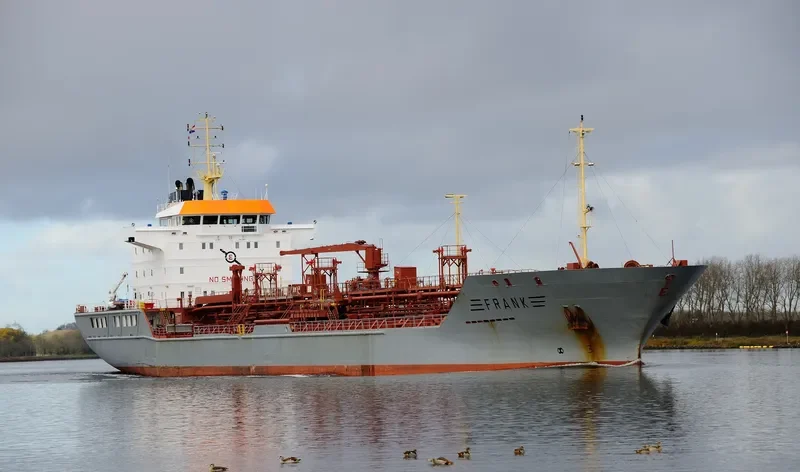 FRANK Tanker IMO 9204049 photo 7