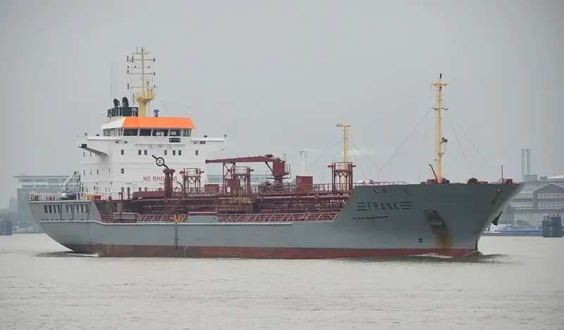 FRANK Tanker IMO 9204049 photo 8