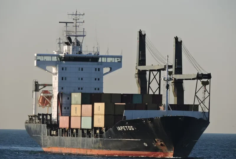 IAPETOS Container Ship IMO 9204491 photo 3