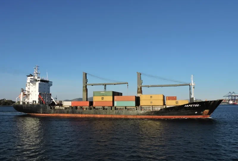 IAPETOS Container Ship IMO 9204491 photo 4