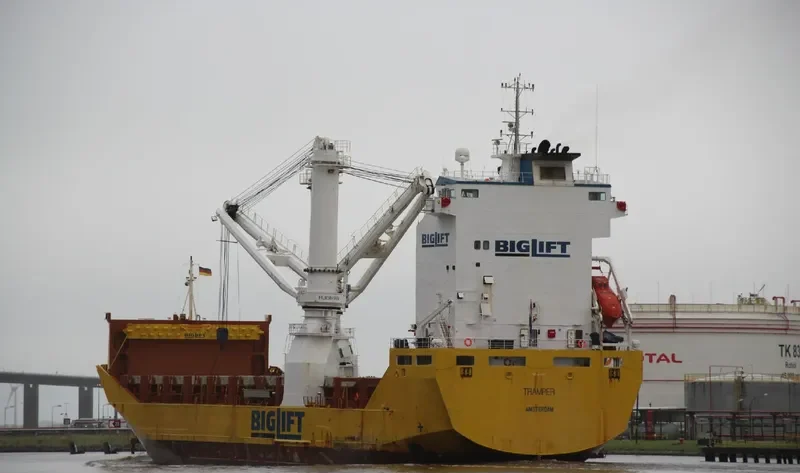 TRAMPER General Cargo IMO 9204697 photo 2
