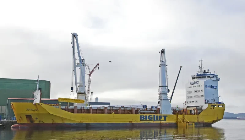 TRAVELLER Container Ship IMO 9204726 photo 8