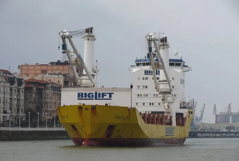 TRAVELLER Container Ship IMO 9204726 photo 10