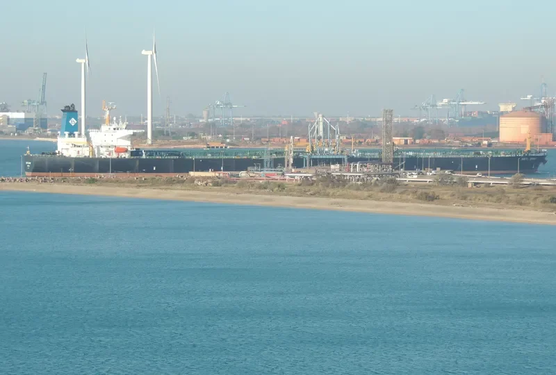 LIBERTY Tanker IMO 9207027 photo 10