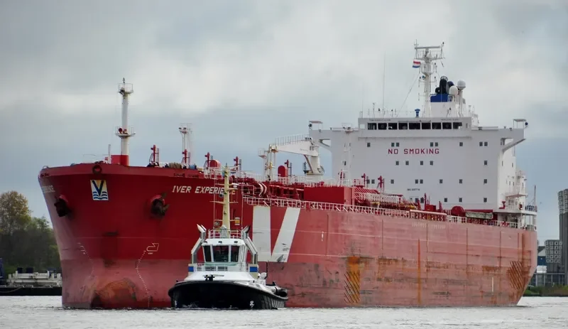 LOYALTY Tanker IMO 9207716 photo 10