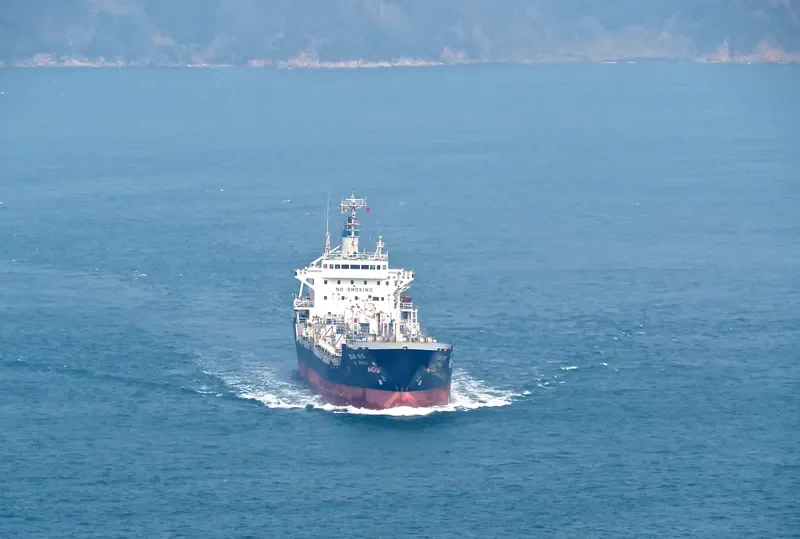 SUN IRIS Tanker IMO 9207857 photo 4