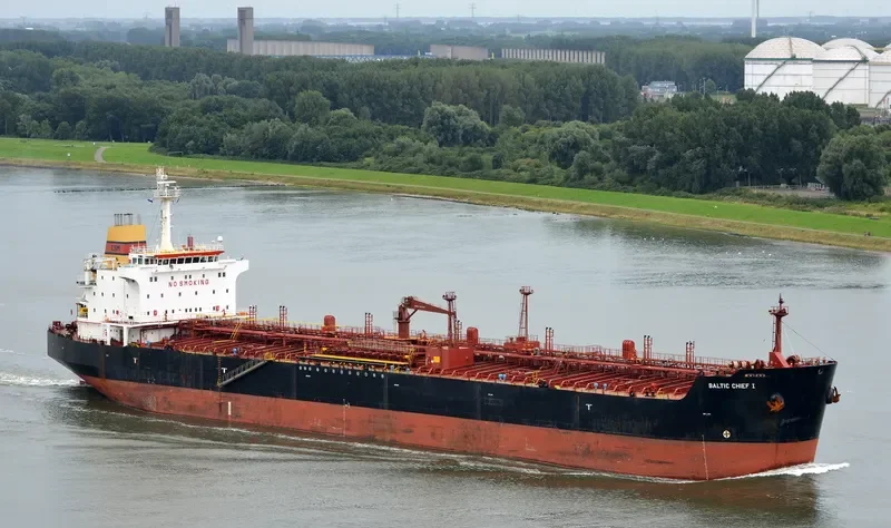 TORO Tanker IMO 9208124 photo 6
