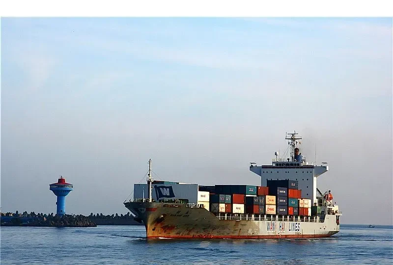WAN HAI 233 Container Ship IMO 9208174 photo 10