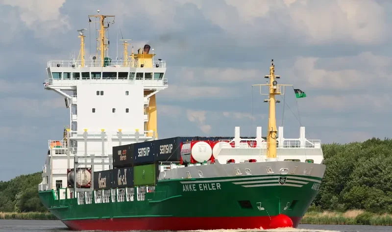 NAYADA Container Ship IMO 9208459 photo 2