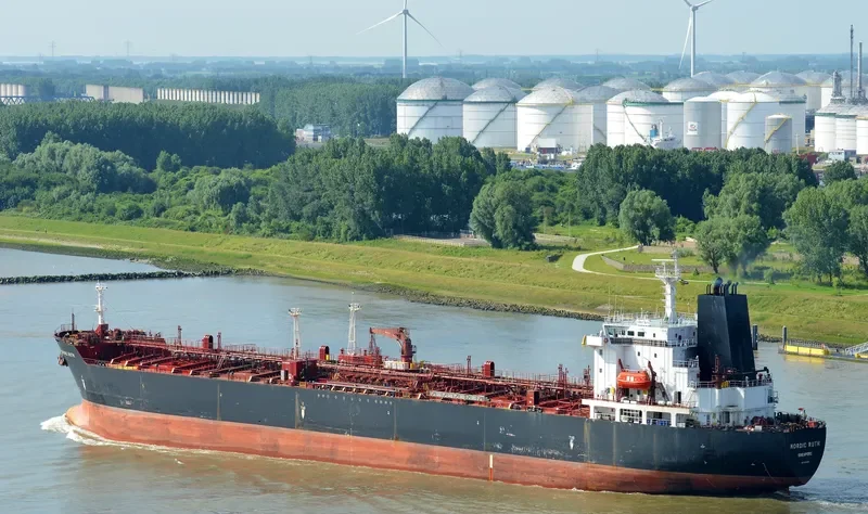 AZZA Tanker IMO 9208473 photo 5
