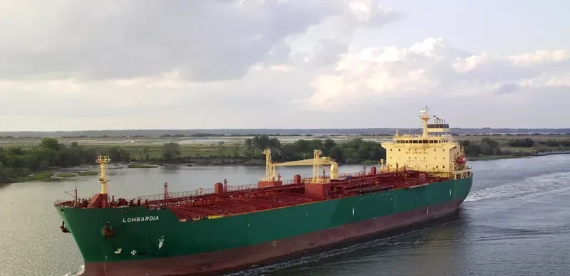 LOMBA MAS Tanker IMO 9208485 photo 2