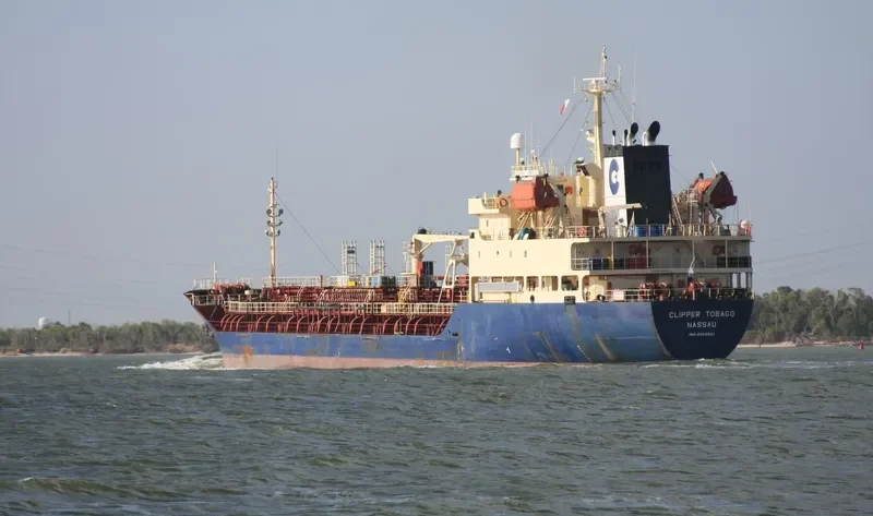 ARIN 8 Tanker IMO 9209001 photo 8