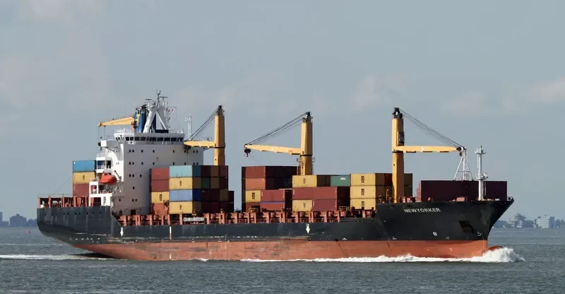 NEWYORKER Container Ship IMO 9209104 photo 7