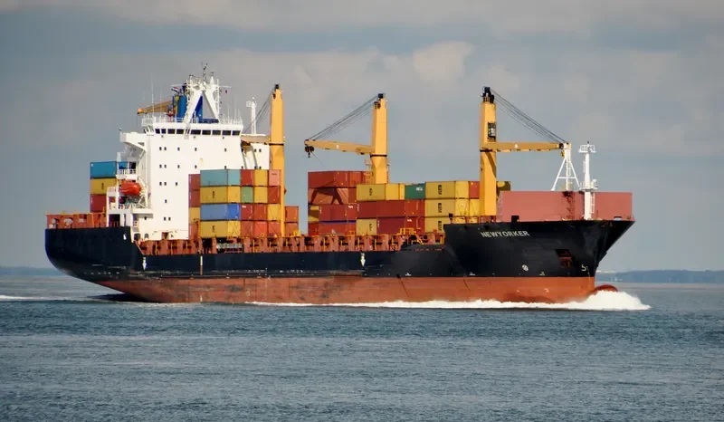 NEWYORKER Container Ship IMO 9209104 photo 10