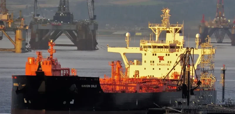 NAVION OSLO Tanker IMO 9209130 photo 2