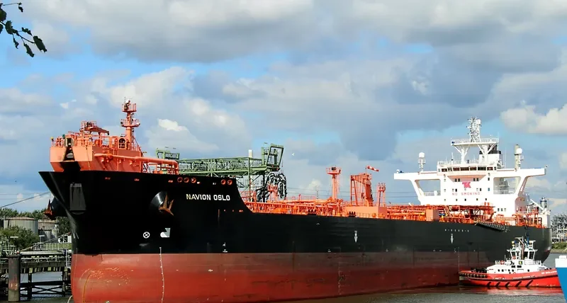 NAVION OSLO Tanker IMO 9209130 photo 6