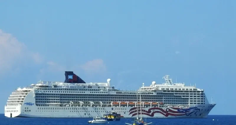 PRIDE OF AMERICA Passenger Ship IMO 9209221 photo 8