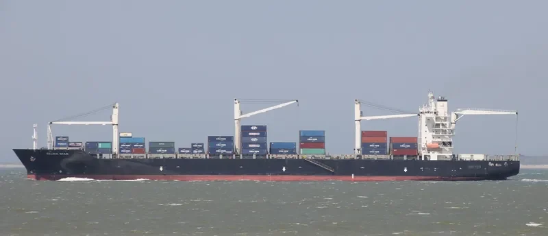 MSC CAPUCINE R Container Ship IMO 9210086 photo 9
