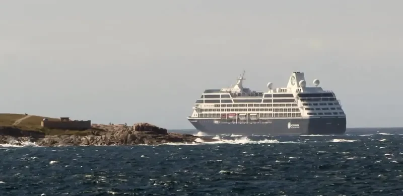 AZAMARA QUEST Passenger Ship IMO 9210218 photo 9