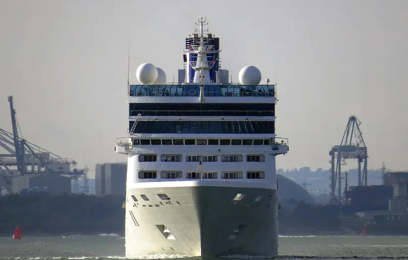 AZAMARA PURSUIT Passenger Ship IMO 9210220 photo 3