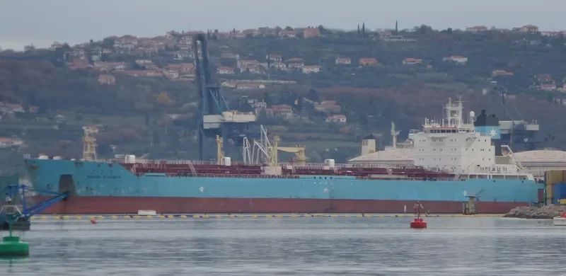 KINGIS Tanker IMO 9210892 photo 4